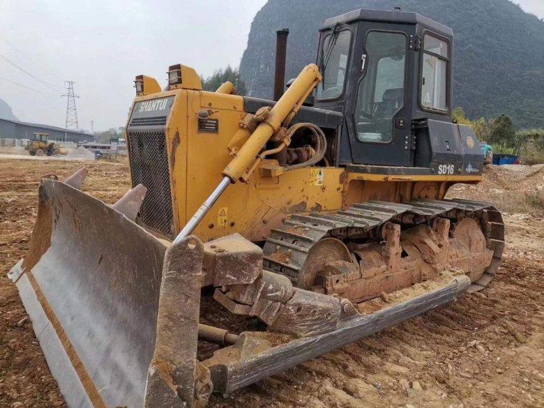 Бульдозер shantui sd16