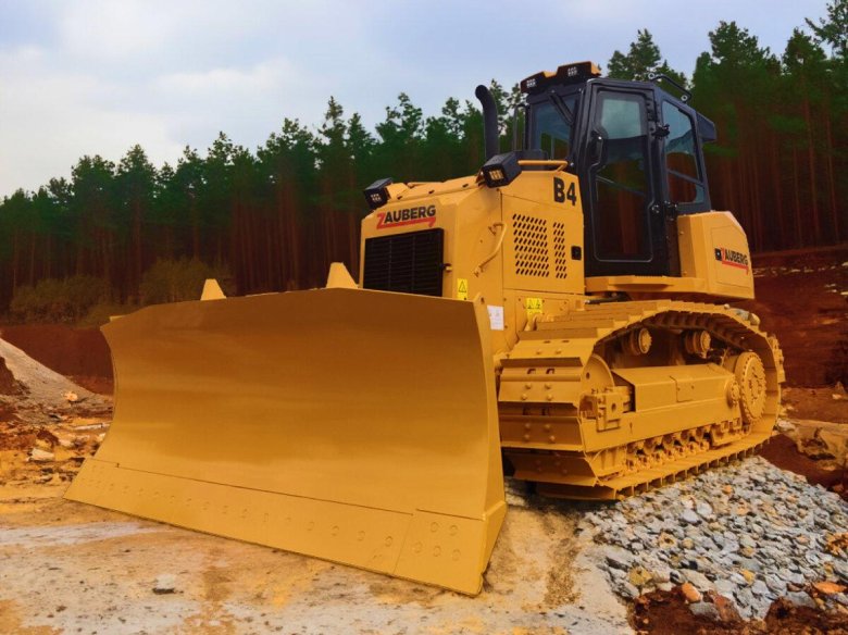 Карьерный бульдозер