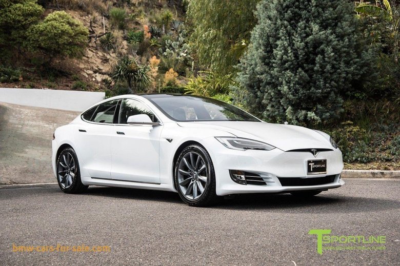 Tesla model s белая