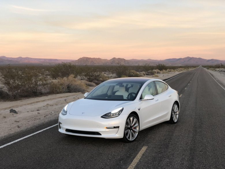 Tesla model 3 performance
