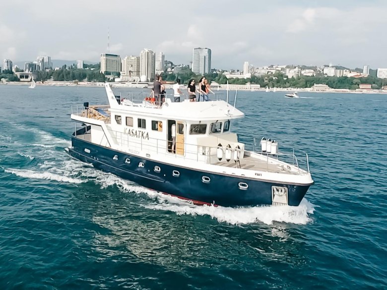Яхта касатка сочи