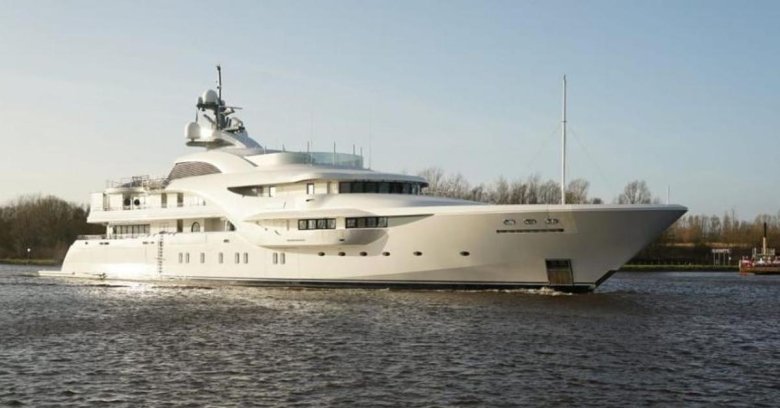 Яхта путина