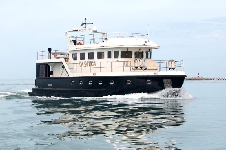 Яхты траулерного типа