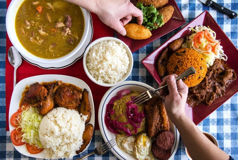 Ла бандера доминикана