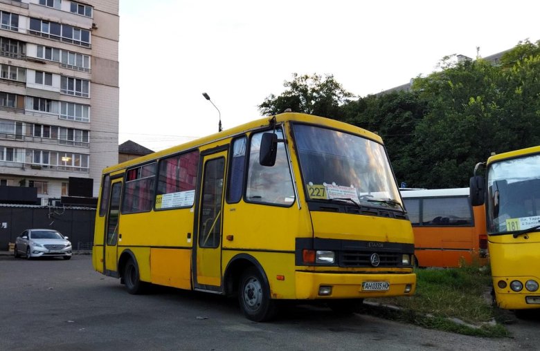 Автобус баз