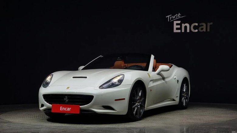 Феррари калифорния 2013