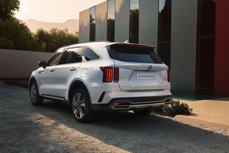 Новый киа соренто 2022
