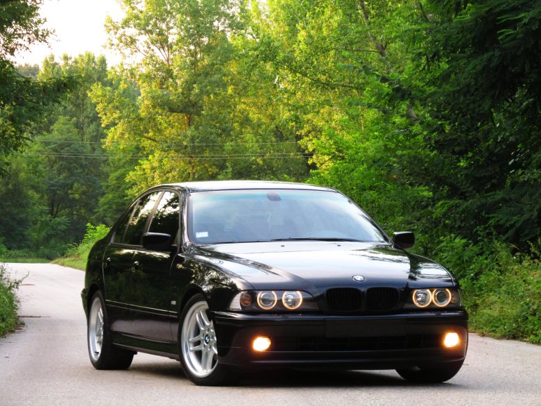 Bmw e 39 black