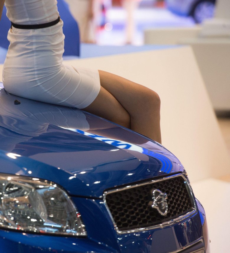 Девушки автосалонов