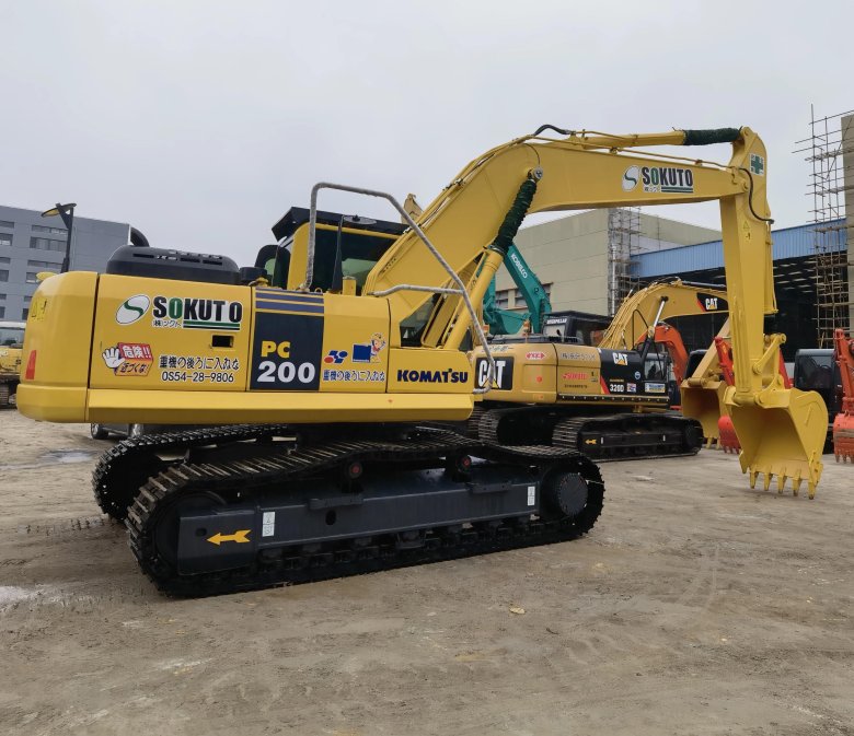 Komatsu pc 200