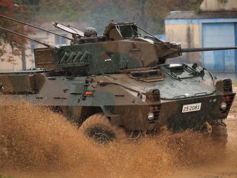 Armored fighting vehicle