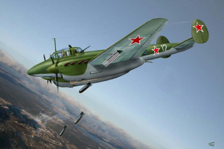 Пикирующий бомбардировщик пе 2
