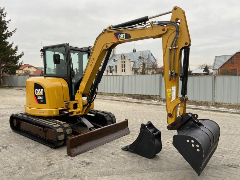 Мини экскаватор caterpillar 302
