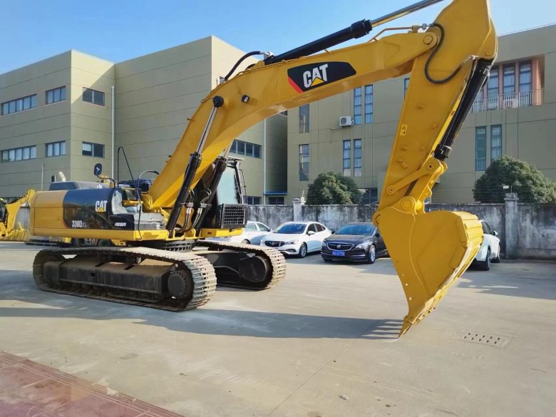 Экскаватор на гусеничном ходу