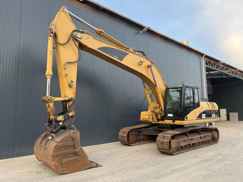 Экскаватор caterpillar 329dl