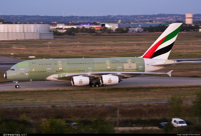 Аэробус 380 800 эмирейтс