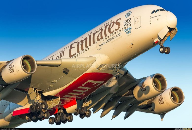 Airbus a 380 emirates