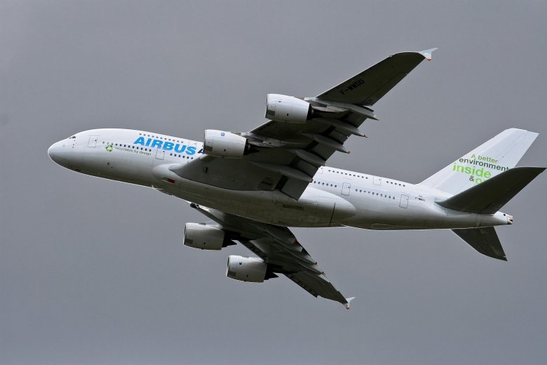 Самолёт airbus a380