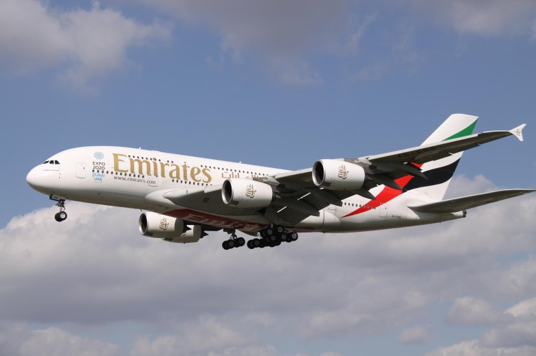 Airbus a 380 emirates