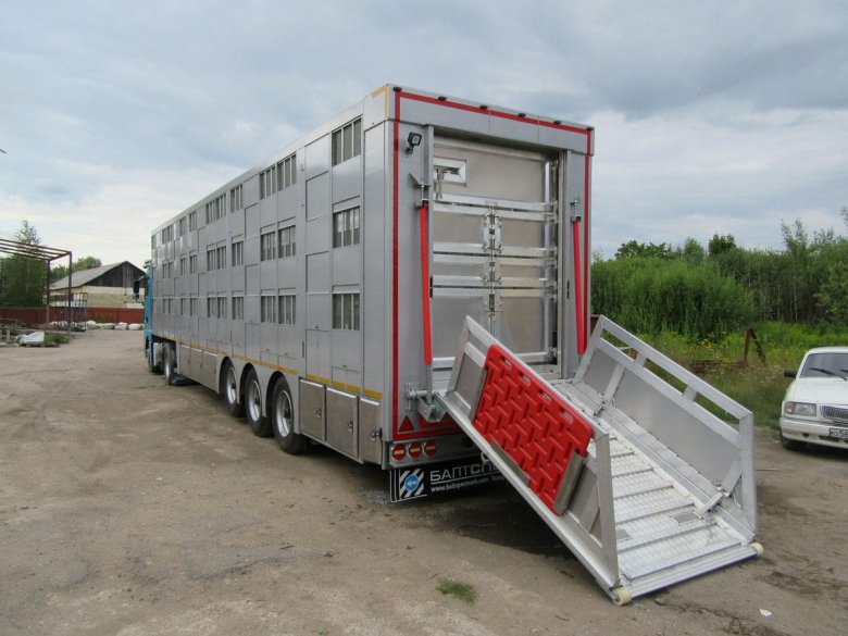 Полуприцеп свиновоз