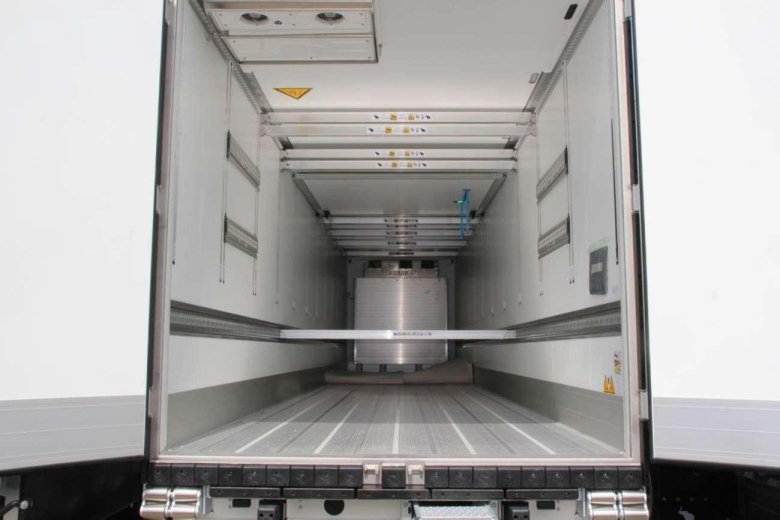 Рефрижератор шмитц внутри