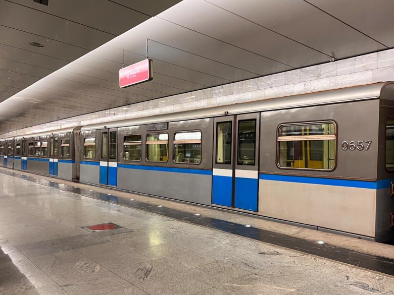 Русич поезд метро