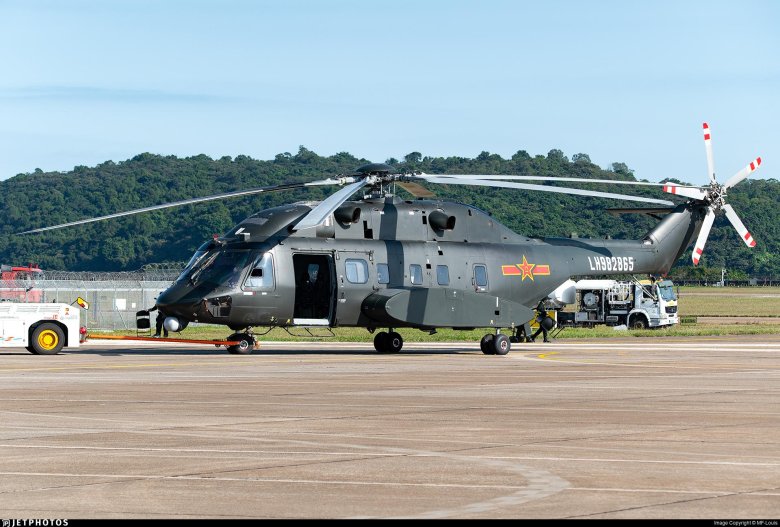 Вертолет военный