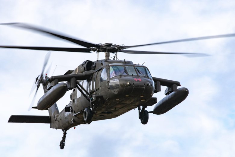 Вертолёт uh 60 black hawk