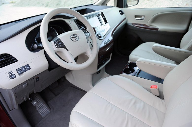 Toyota sienna 2014 салон