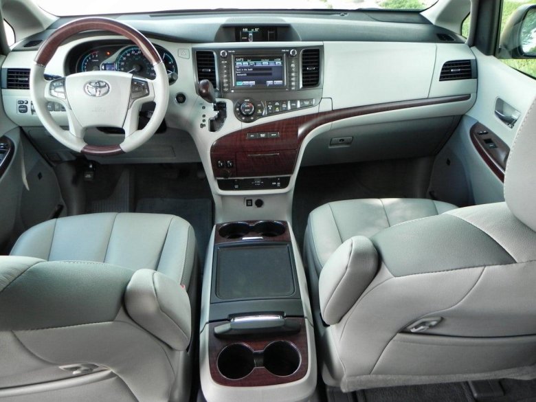 Toyota sienna 2014 салон
