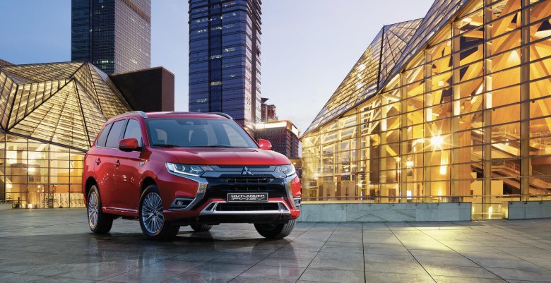 Новый митсубиси аутлендер 2023