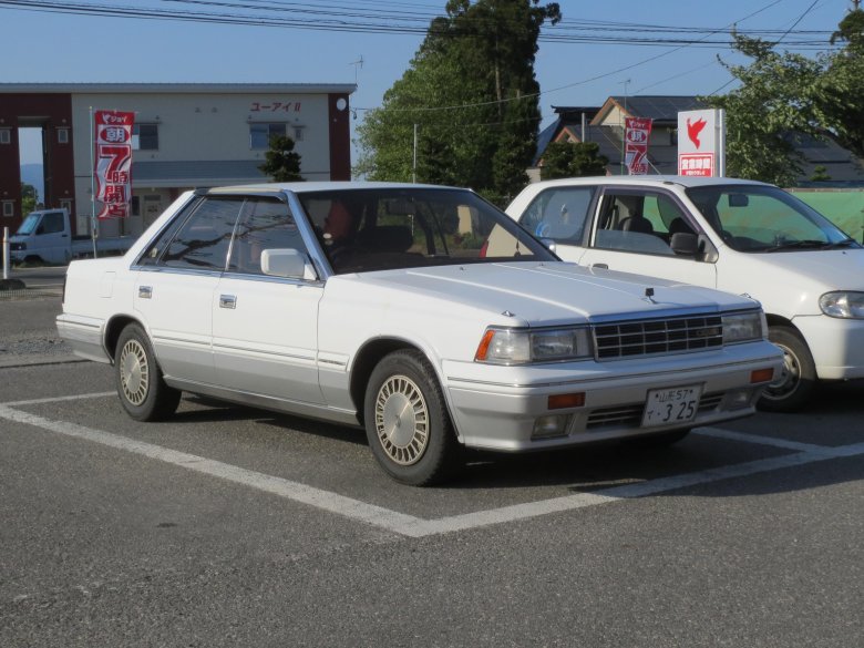Nissan laurel c32