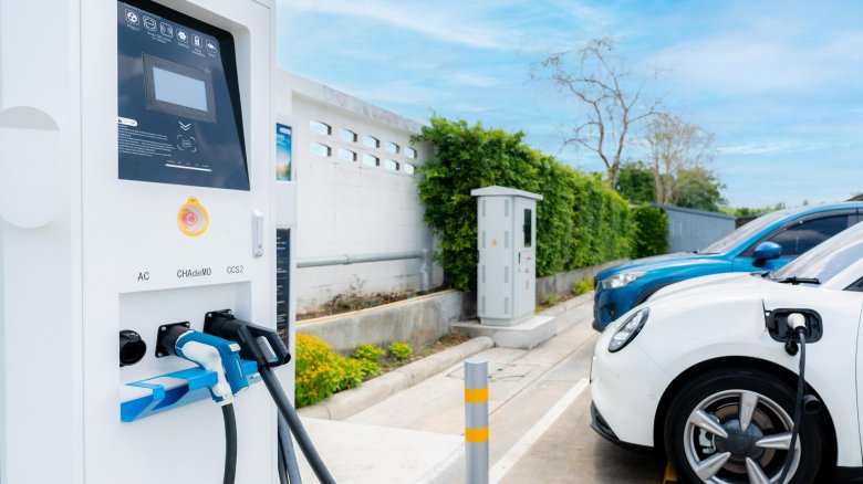 Зарядная станция для электромобилей