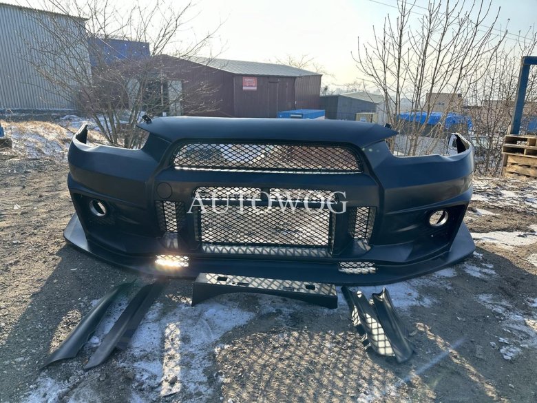 Передний бампер