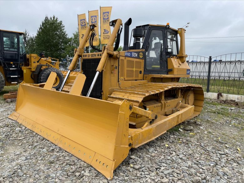 Бульдозер sem 816 d