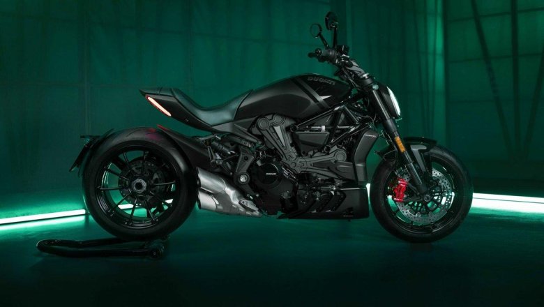 Мотоцикл ducati diavel