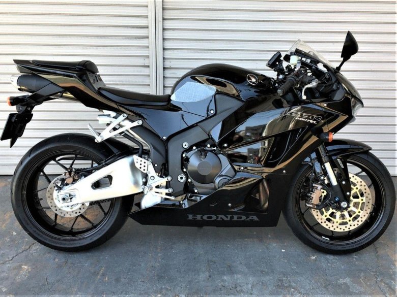 Honda cbr 1000rr 2006 черный