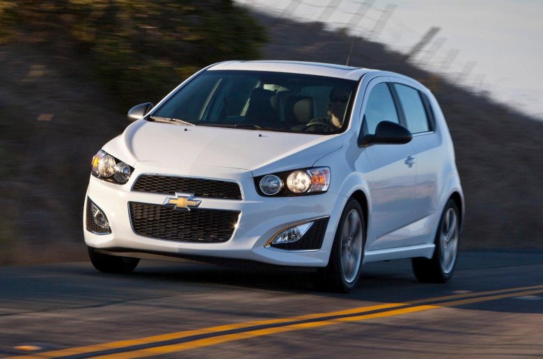 Chevrolet aveo hatchback 2012