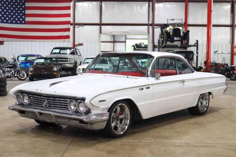 1961 buick electra flamingo