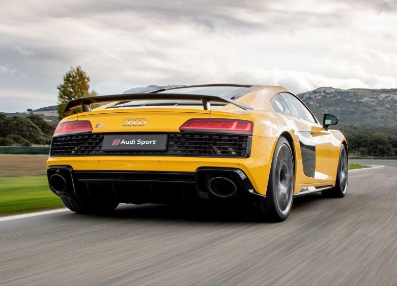 Audi r 8 v 10 performance