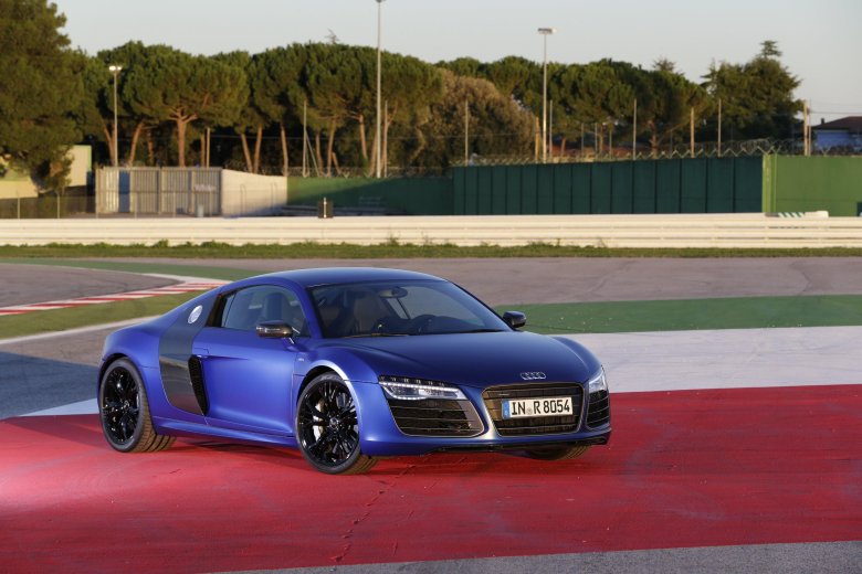 Audi r8 v10 plus 2013