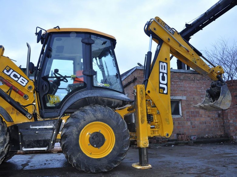 Экскаватор погрузчик jsb 3cx