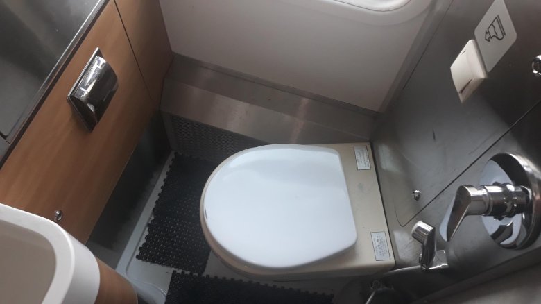 Биотуалет в поездах