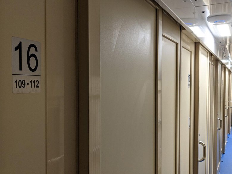 2х этажный поезд ржд купе