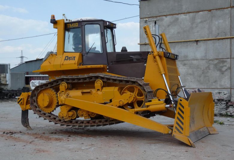 Бульдозер урал дст 10