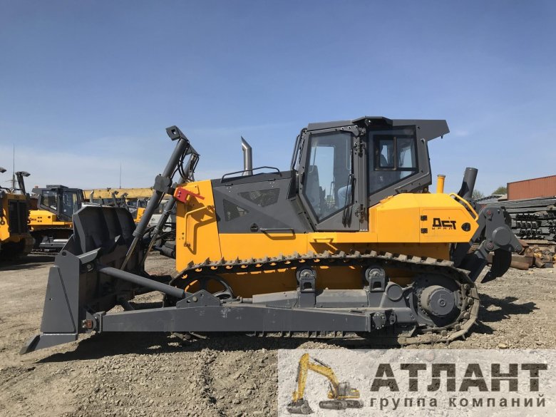 Бульдозер дст-урал d10