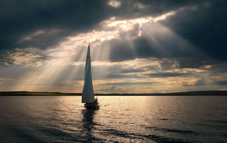 Яхта парусная