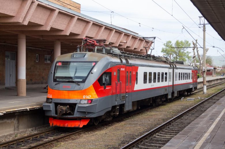 Электропоезд эп 2 д