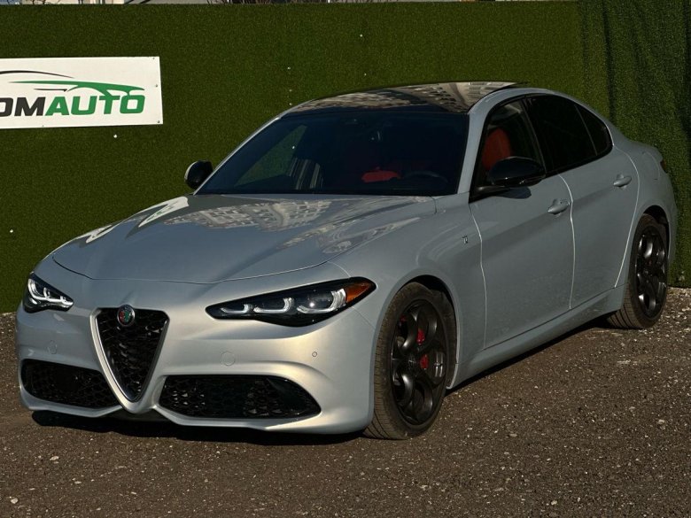 Новая alfa romeo giulia 2023