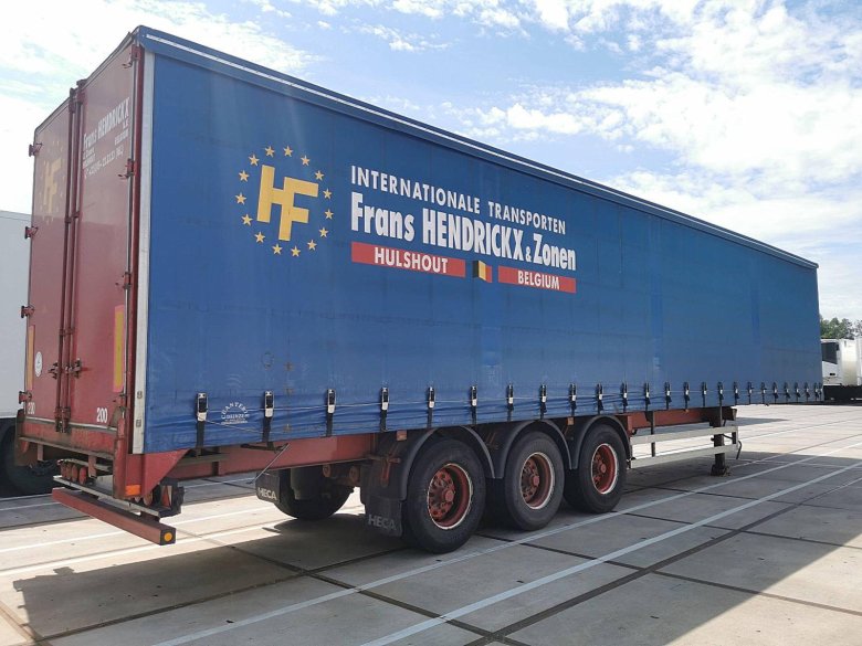 Полуприцеп тентованный